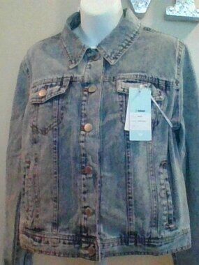 CI SONO cropped denim jacket NWT